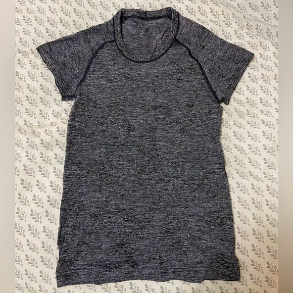 lululemon athletica Tops - Lululemon Swiftly Tech Short Sleeve